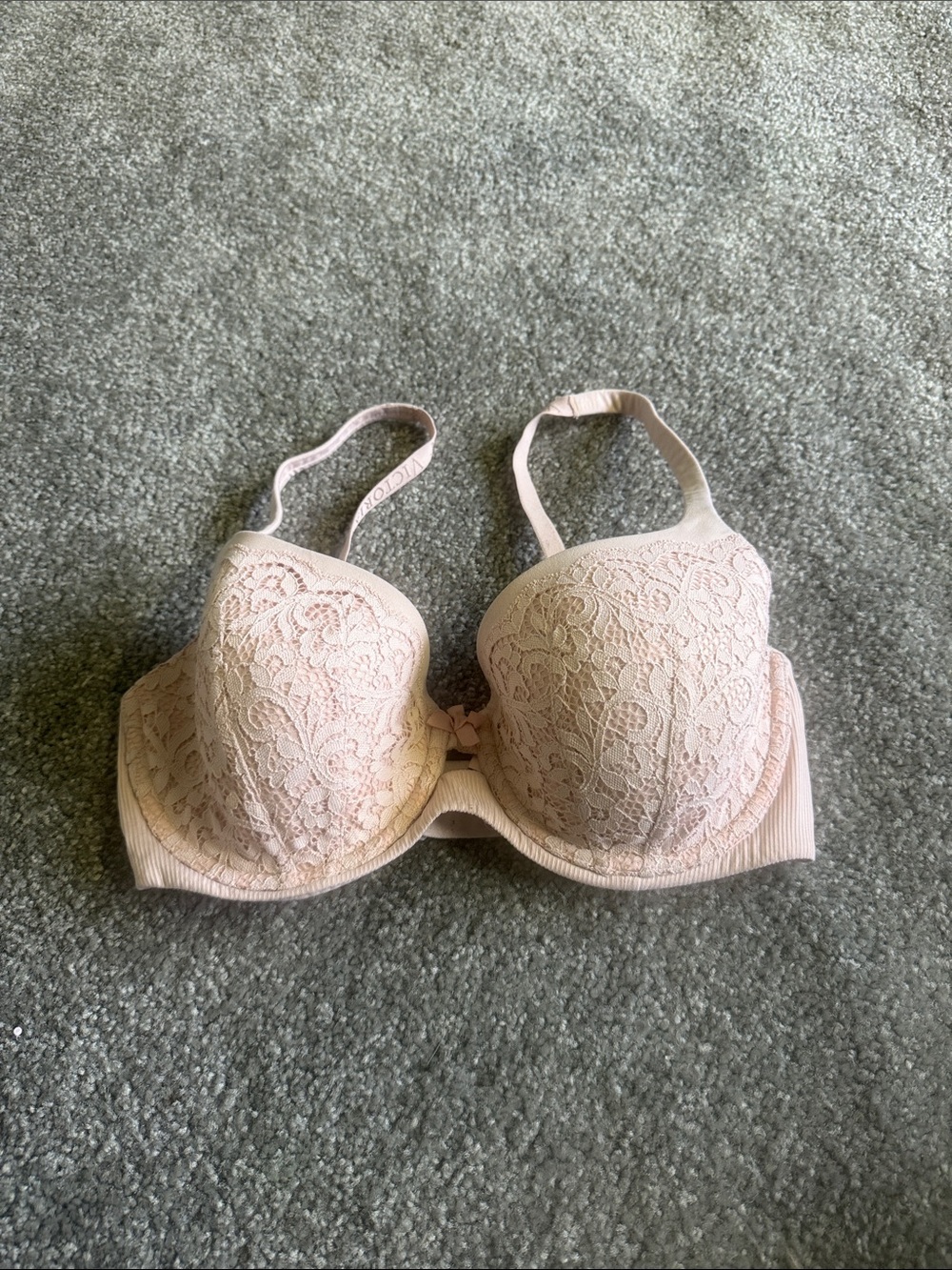 Victoria's Secret Blush Lace Push-Up Bra
